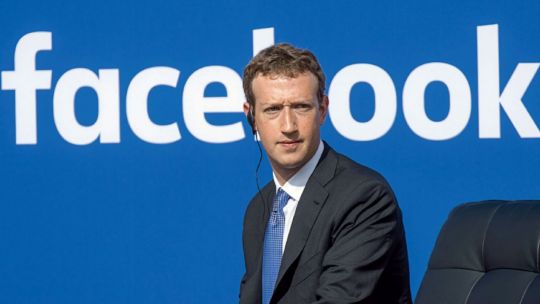 facebook,-whatsapp-e-instagram-tambien-se-desplomaron-en-wall-street:-zuckerberg-perdio-us$-7-mil-millones